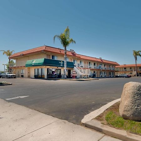 Vagabond Inn Bakersfield South Kültér fotó